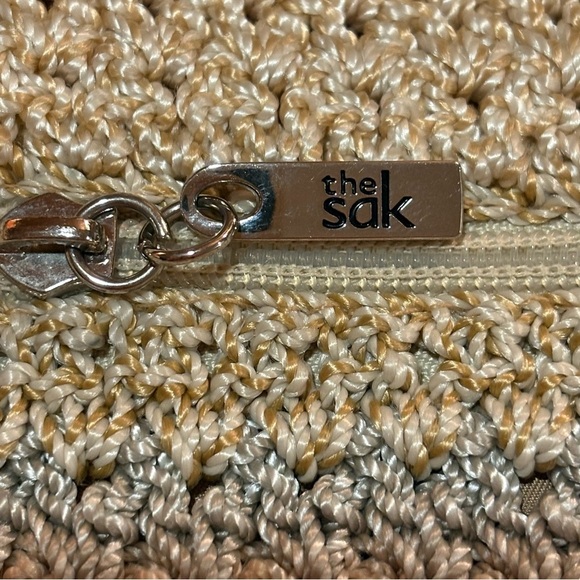 The Sak Crochet Shoulder Bag with Handcrafted Texture In Earth Tones - Picture 5 of 11